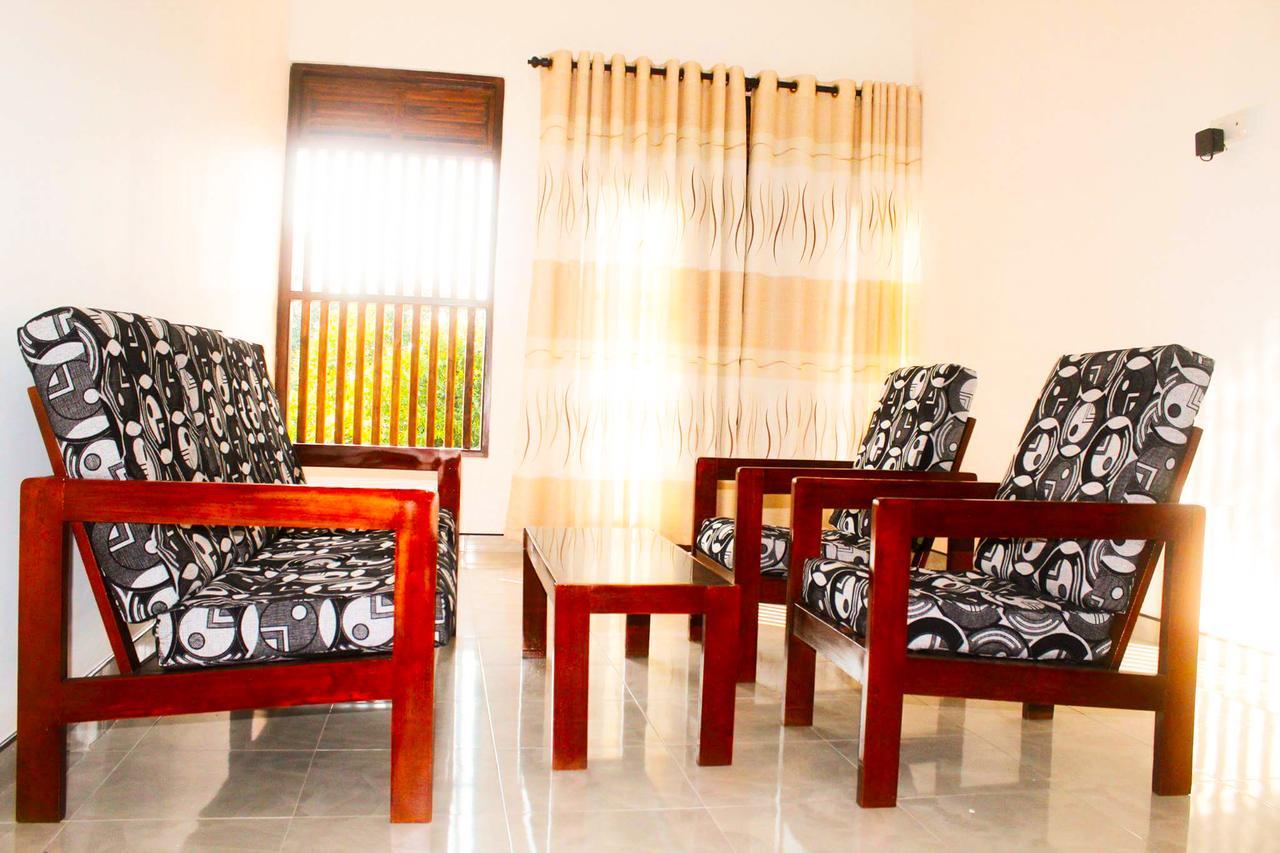 The City Tourist Hotel Anuradhapura Eksteriør billede
